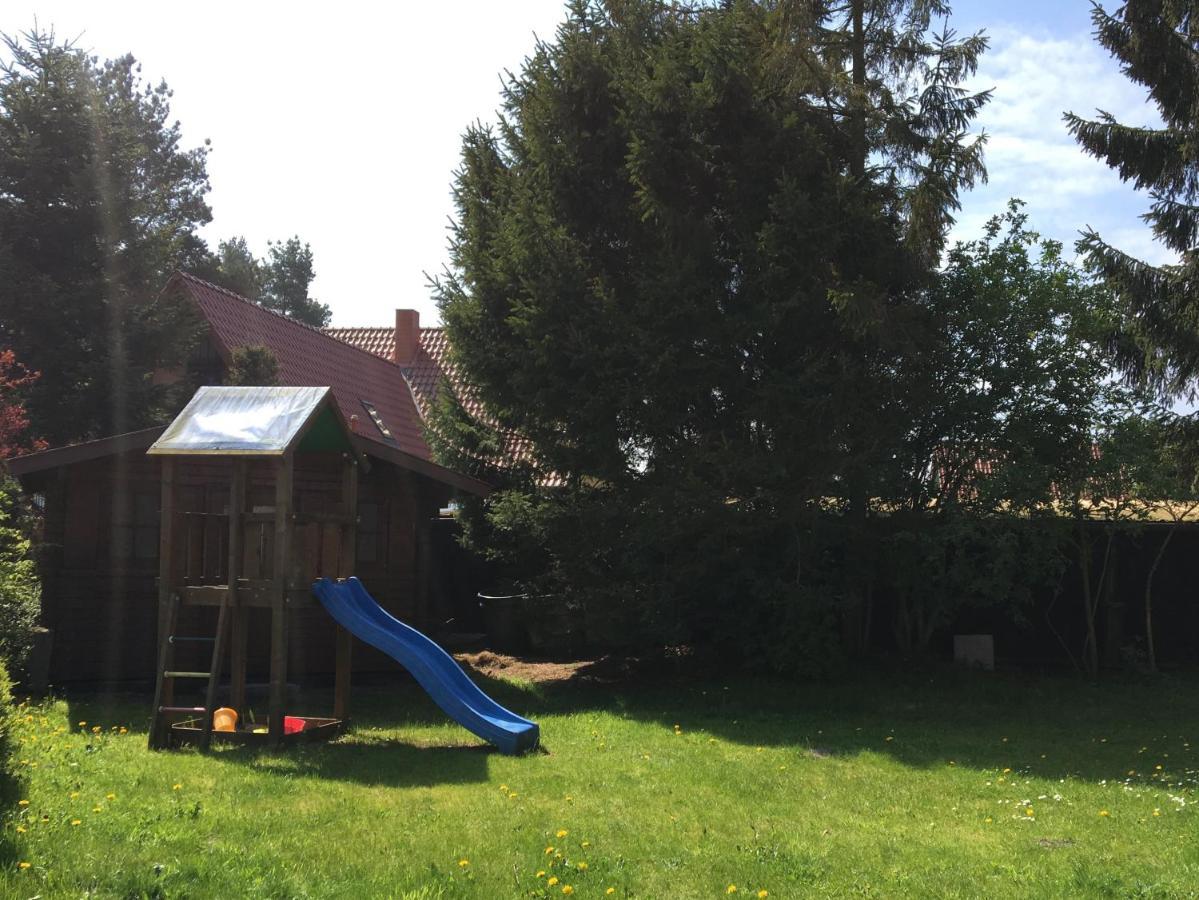 Trollhus - Grosses Familienfreundliches Ferienhaus บอร์น ภายนอก รูปภาพ