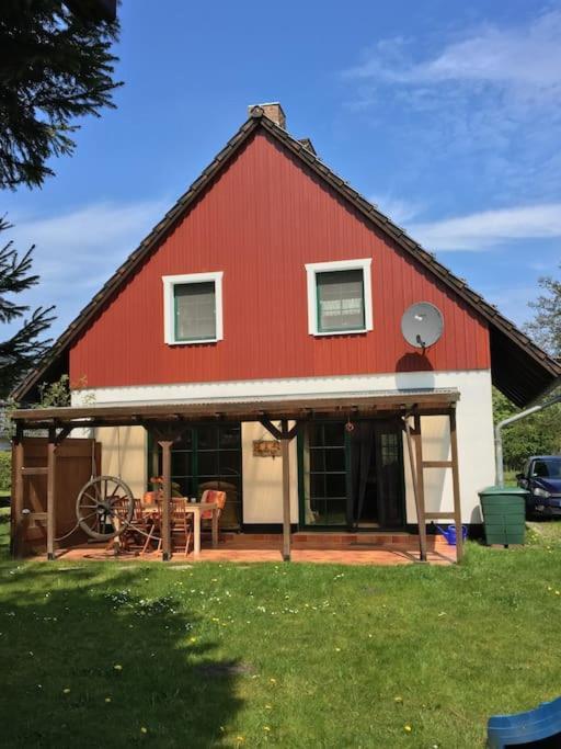 Trollhus - Grosses Familienfreundliches Ferienhaus บอร์น ภายนอก รูปภาพ