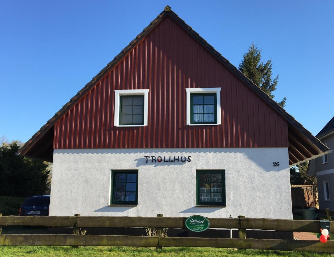 Trollhus - Grosses Familienfreundliches Ferienhaus บอร์น ภายนอก รูปภาพ